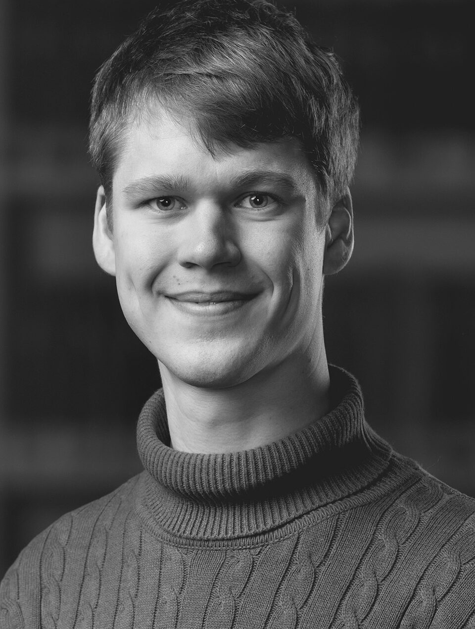 All rights reserved / Alle rettigheder forbeholdes; Michael Johansen; Foto/medie afdelingen Moesgaard; 25. November 2021; Personalefoto; AU; Aarhus Universitet; Personale fotografering; Portrætter; Studio portrætter; ARTS; Lasse Bech Knudsen;